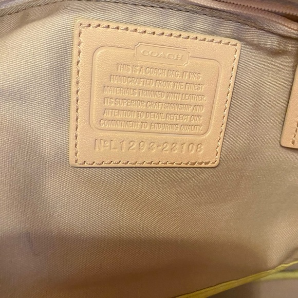 Large PVC Tote - Picture 8 of 9